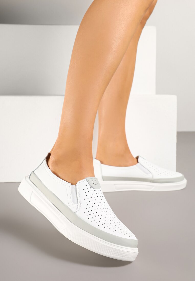 Teniși înalți Albi