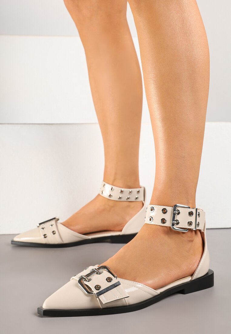 Sandale Bej Lăcuite Ornamentate cu Catarame Clelione