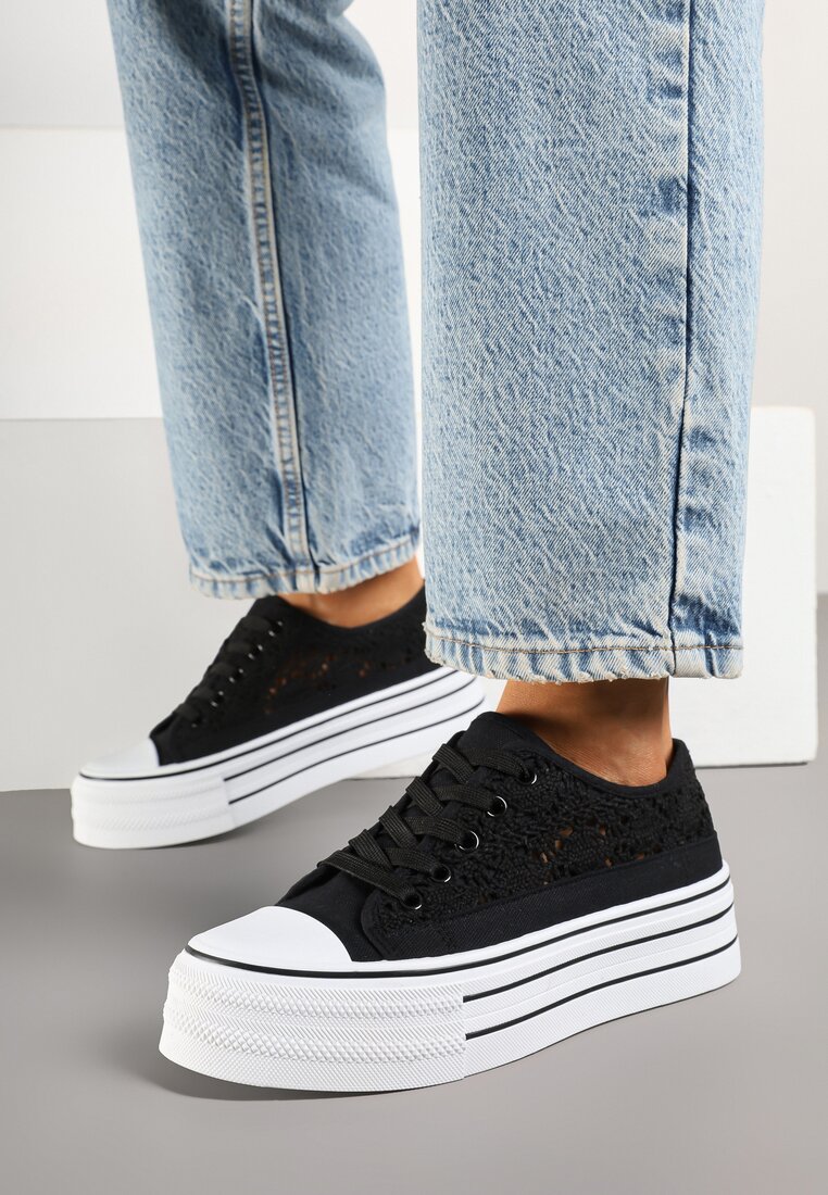 Teniși înalți Negri