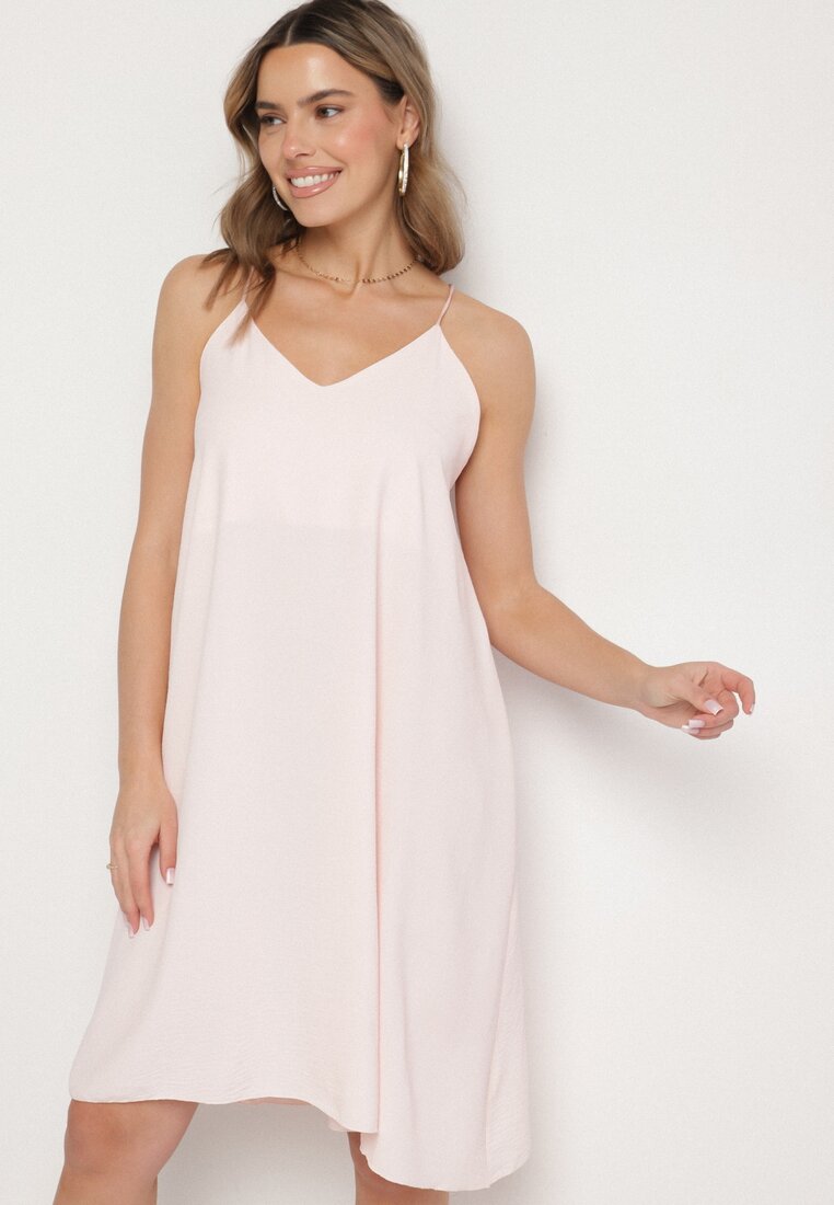 Rochie evazată roz deschis decorată cu șnururi la spate Zandelle