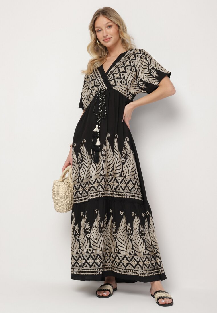 Rochie neagră petrecută din vâscoză decorată cu franjuri și broderie metalică Redeirae