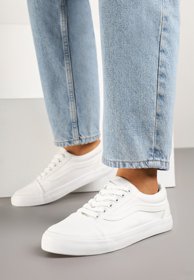 Teniși înalți Albi