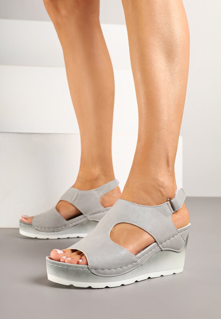 Sandale Argintii pe Pană cu Branț din Piele Lunalunia