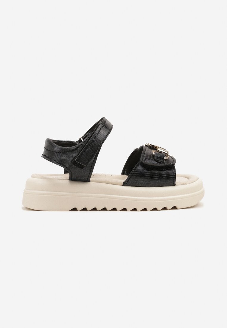 Sandale Negre pe Talpă Groasă cu Ornament Metalic Nitlia