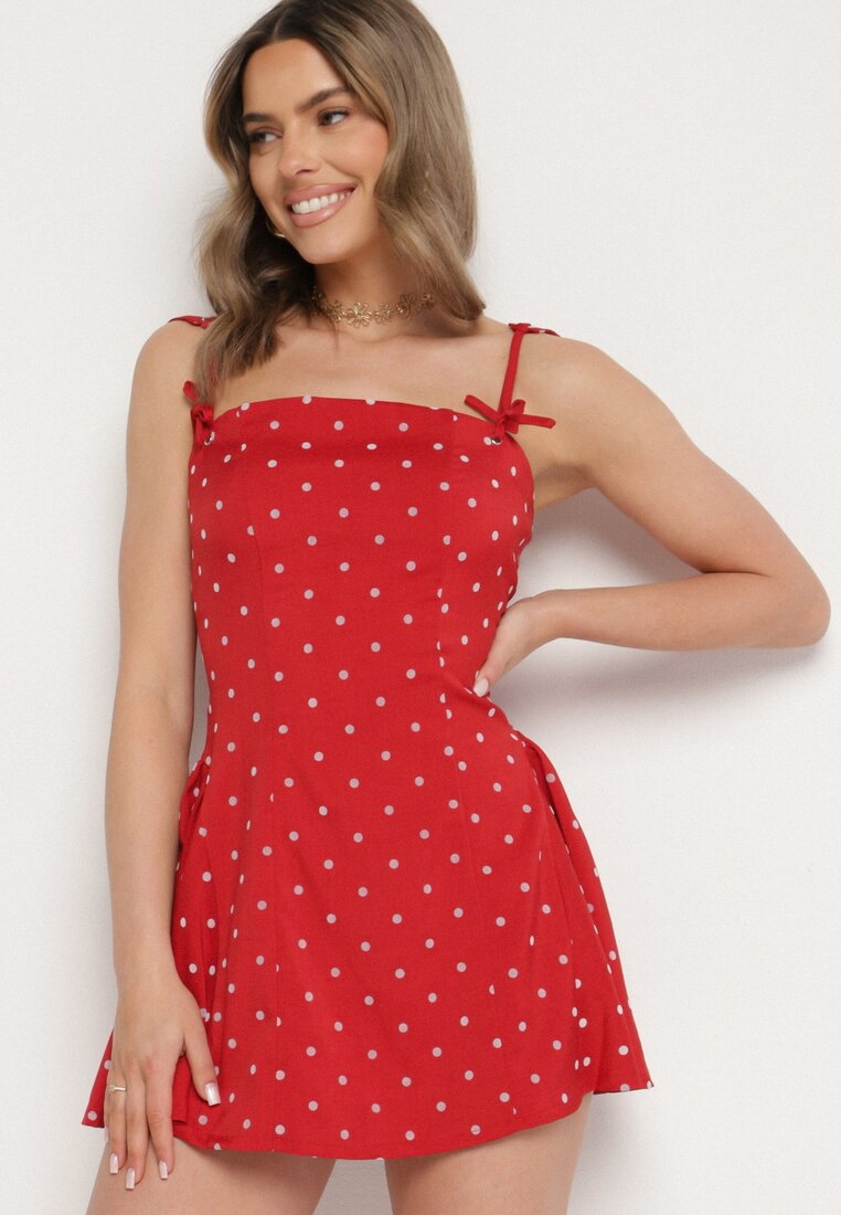 Rochie Roșie Vices cu buline cu croi evazat cu legătură cu bretele Saririse