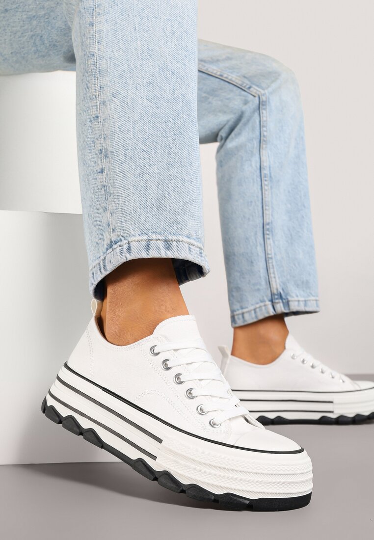 Teniși înalți Albi