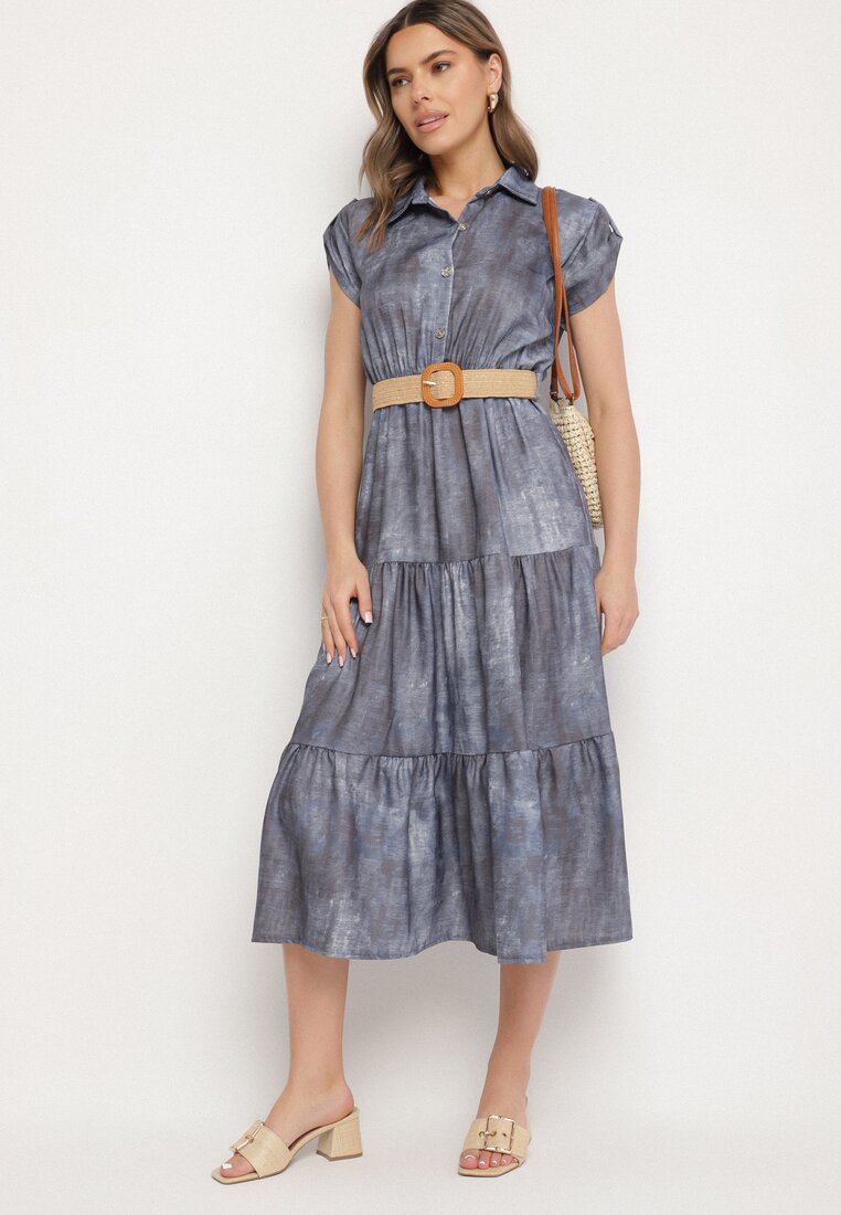 Rochie Albastră Decorată Cu O Cureaua Împletită Și Cu Nasturi Filianea