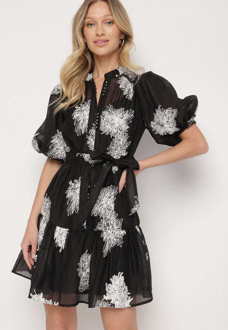 Rochie neagră transparentă tip cămașă cu bumbac, broderii și curea Lirulira