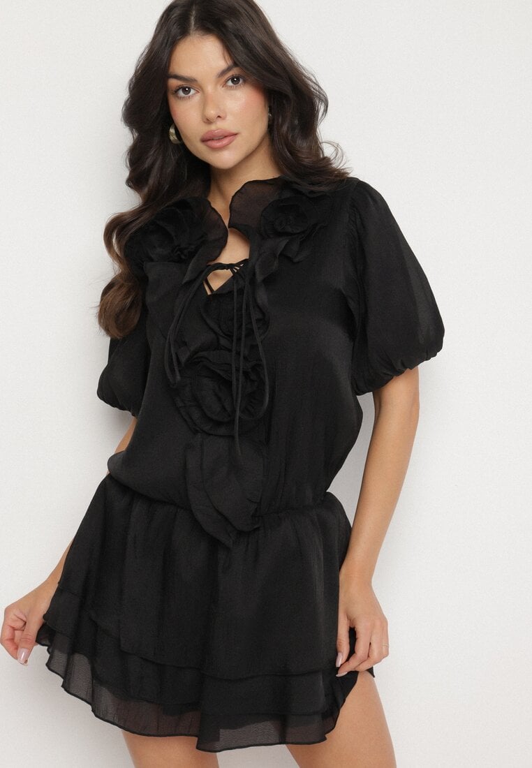 Rochie Neagră cu Volane și Legătură Tilanisse