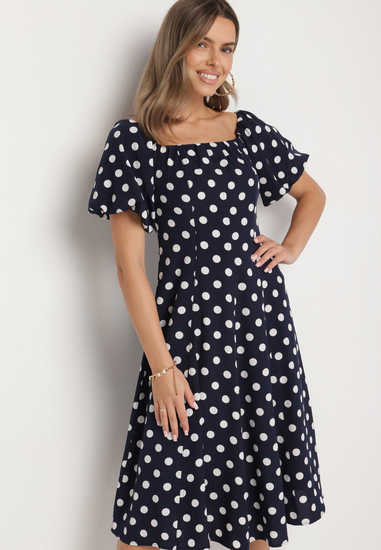 Rochie Bleumarin Evazată Vices cu buline cu decolteu tip spaniol Zimina