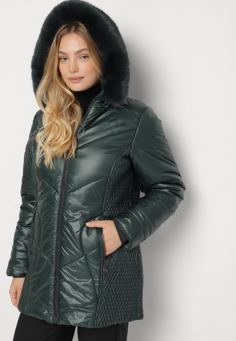Geacă Verde închis cu Cusături Matlasate și Glugă cu Blană Vevea