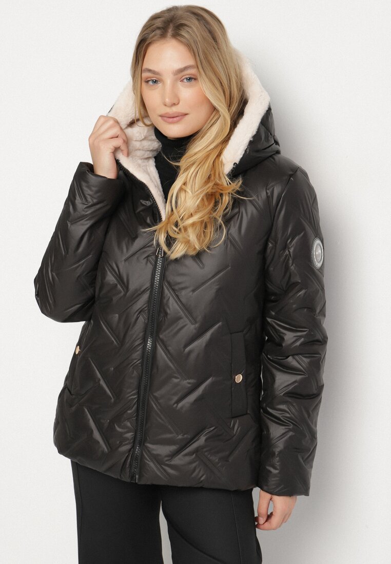 Geacă Negru-Bej Matlasată cu Croială Dreaptă cu Glugă Avilerie