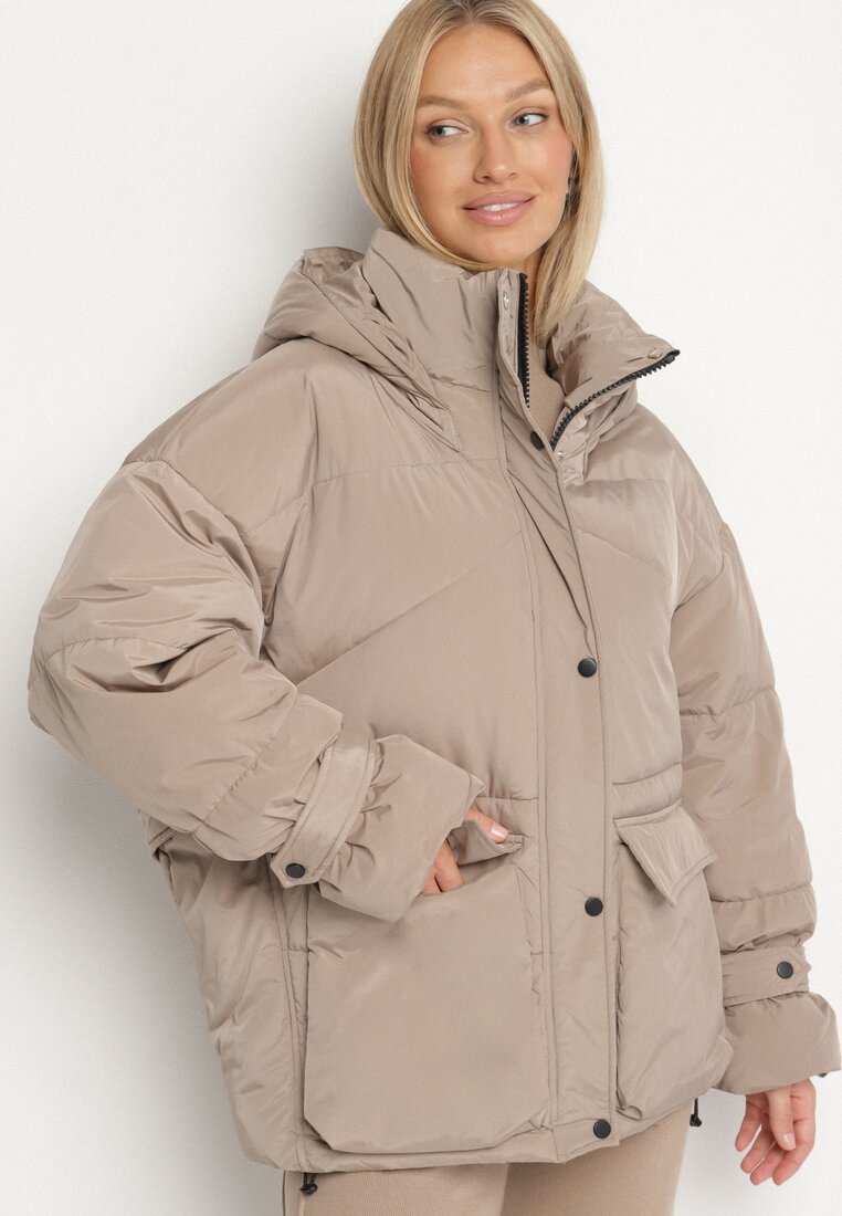 Geacă Bej Matlasată Oversize cu Glugă și Benzi la Mâneci Unitessa
