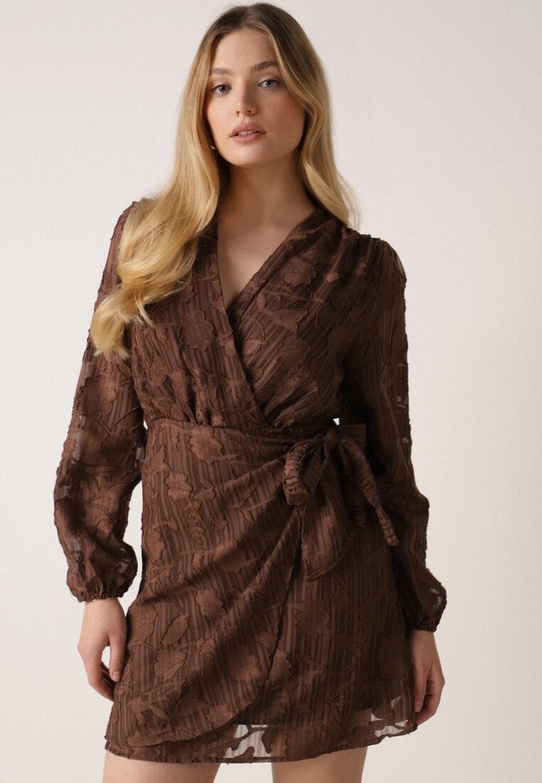 Rochie maro petrecută cu flori în relief cu legătură în talie Esna