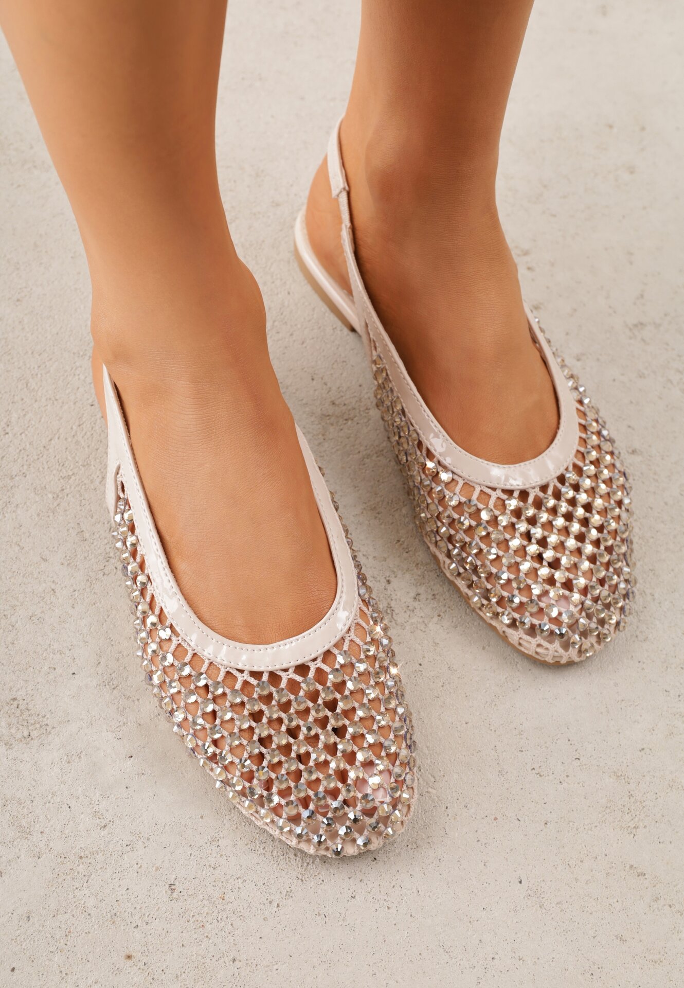 Sandale Bej Lăcuite Decorate cu Zirconii Caiwenys