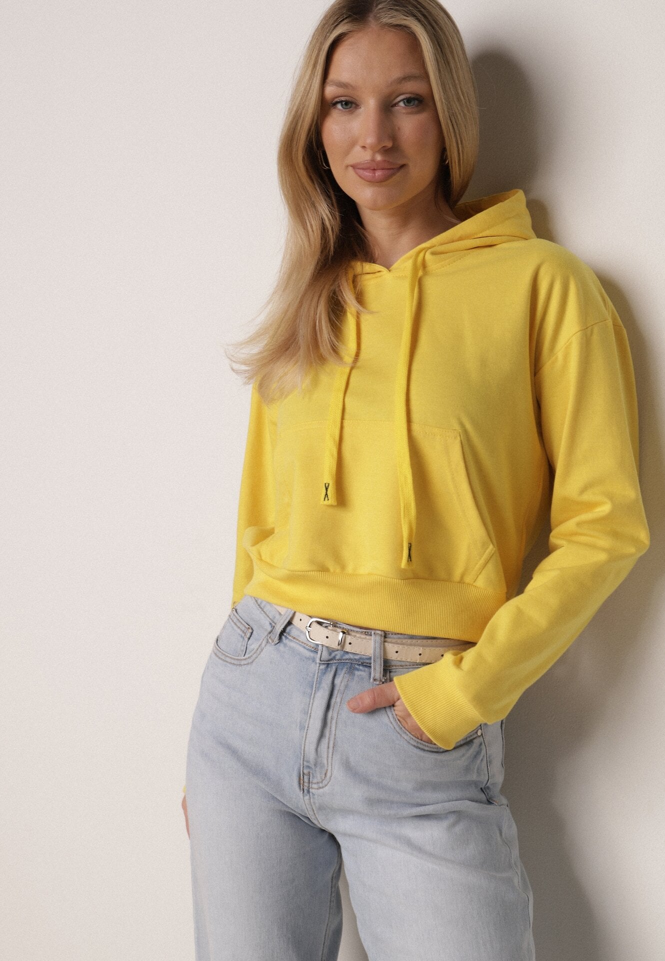 Bluza Galbenă cu adaos de bumbac cu glugă finisată cu manșete Evista
