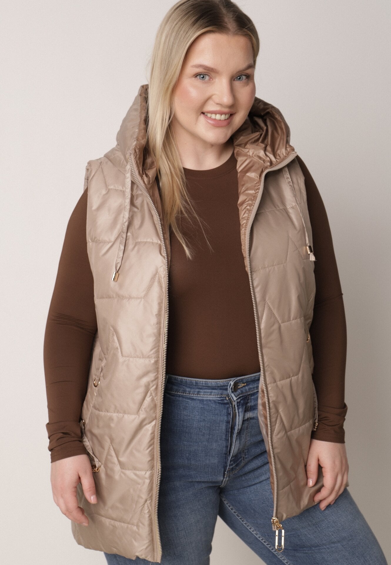 Vestă Maro deschis cu Glugă ne-detașabilă și Matlasare geometrică Kalousa