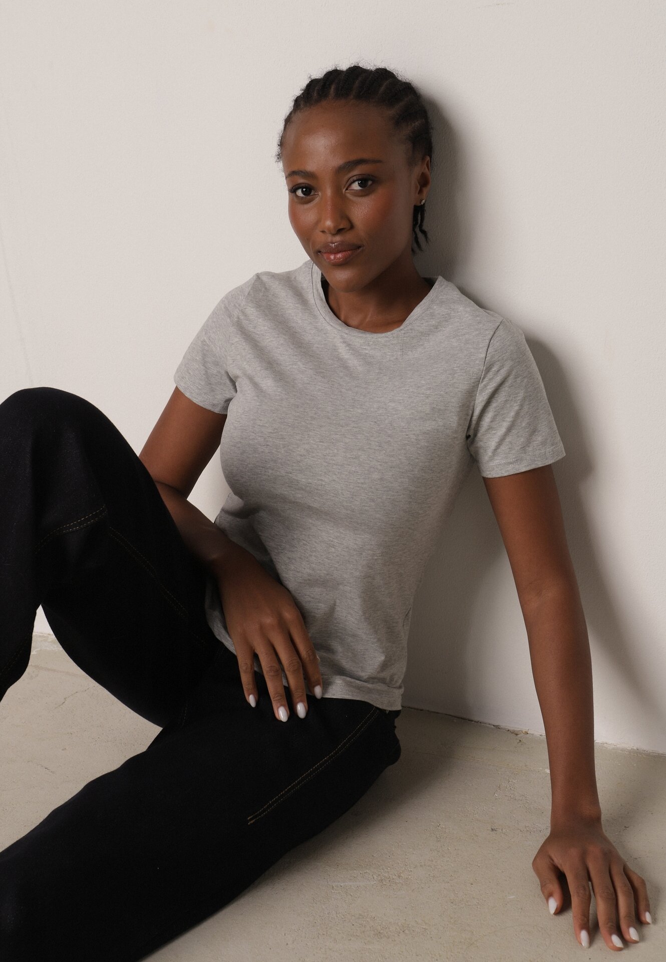 T-shirt Gri de bumbac în Stil Clasic Nedila