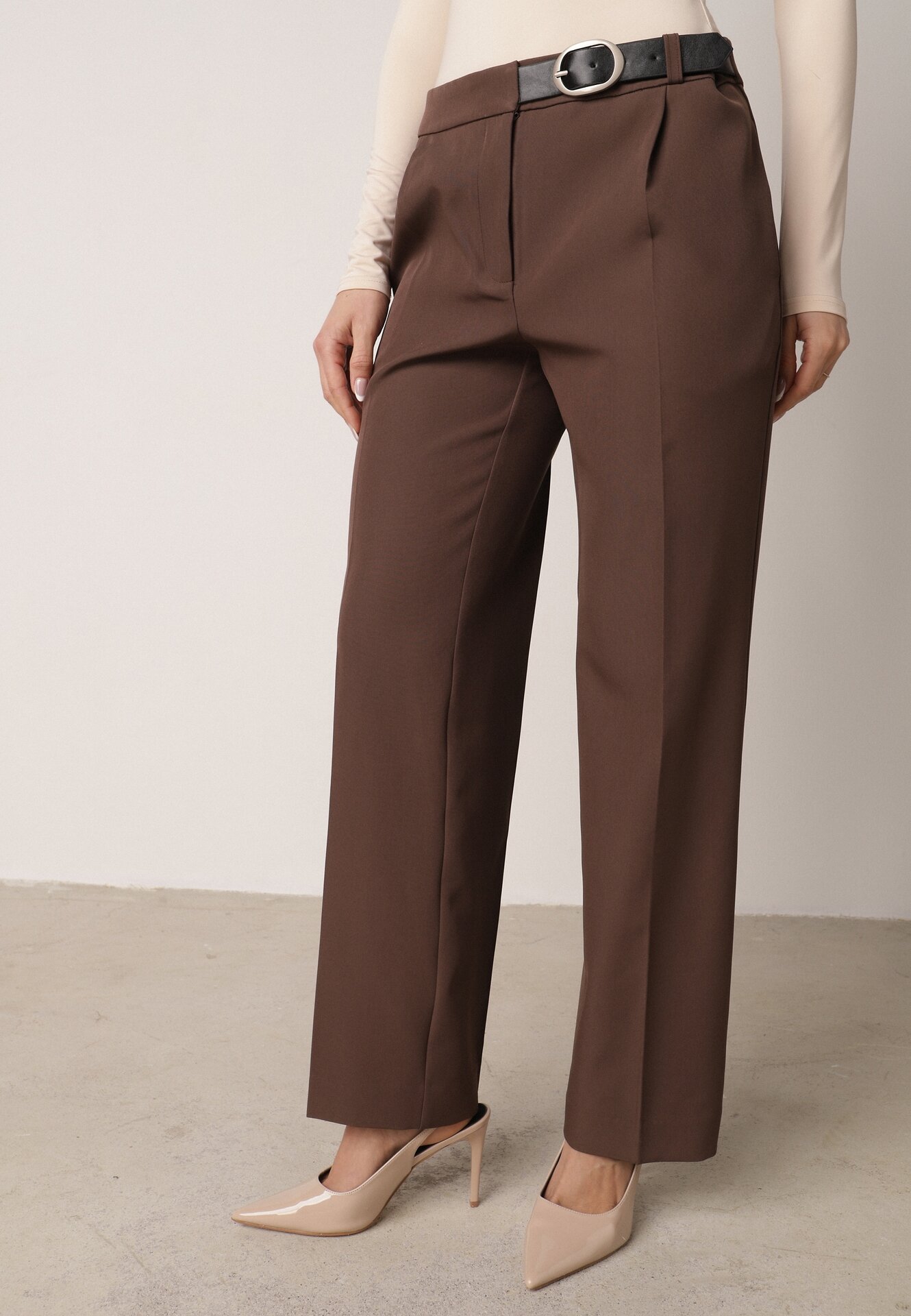 Pantaloni de costum maro VICES la dungă cu curea cusută cu cataramă Azivore