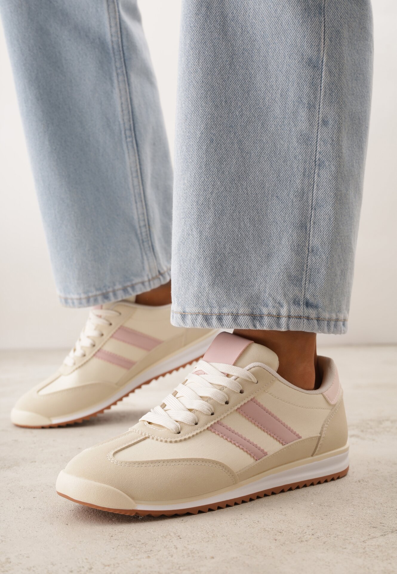 Adidași Bej cu Motiv Geometric Jannata