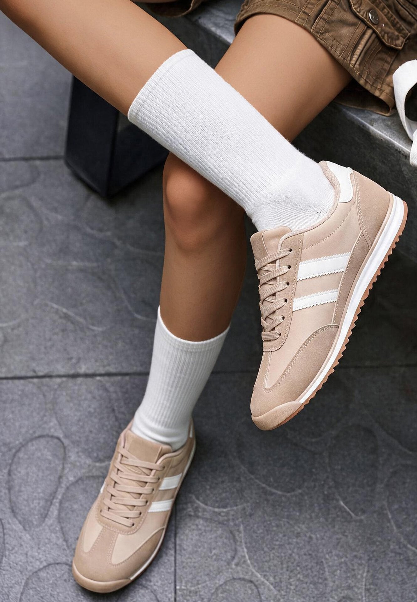 Sneakers bej închis cu Motiv Geometric Jannata