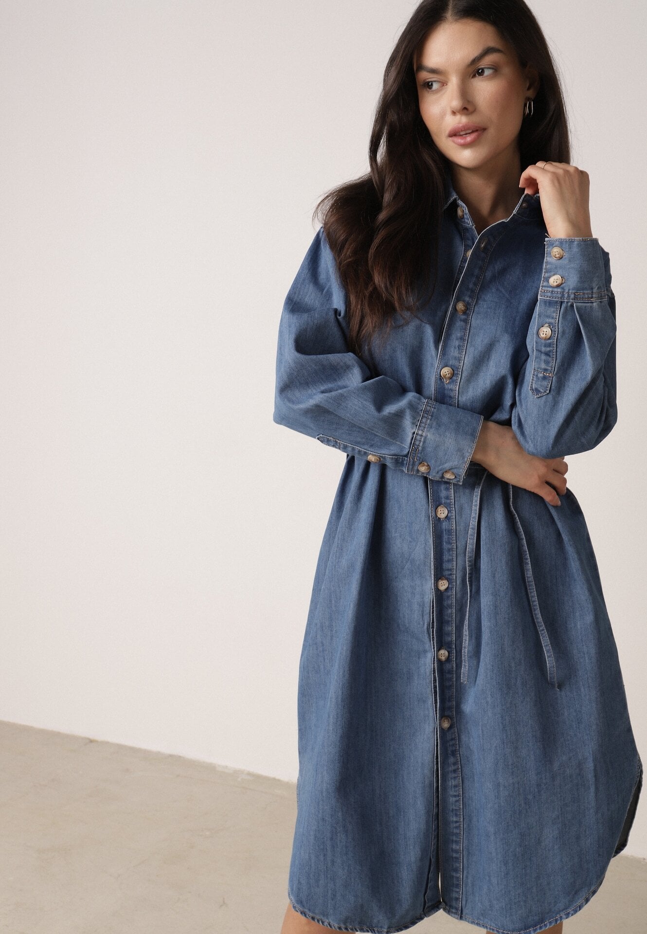 Rochie Tip cămașă Albastră Din denim cu Bumbac Decorată cu o curea Carenatesa