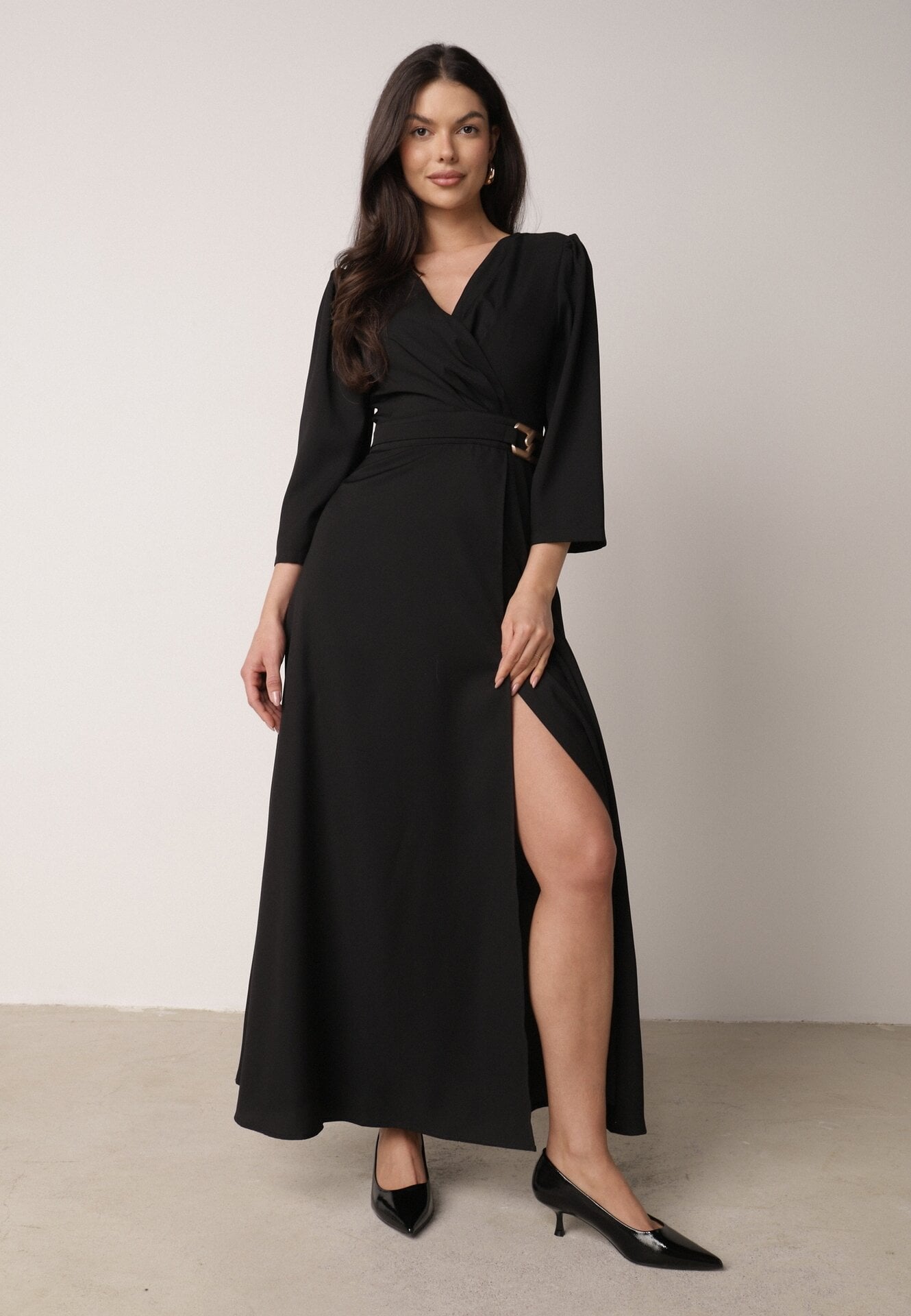 Rochie neagră petrecută de seară cu aplicație metalică în talie Henalana