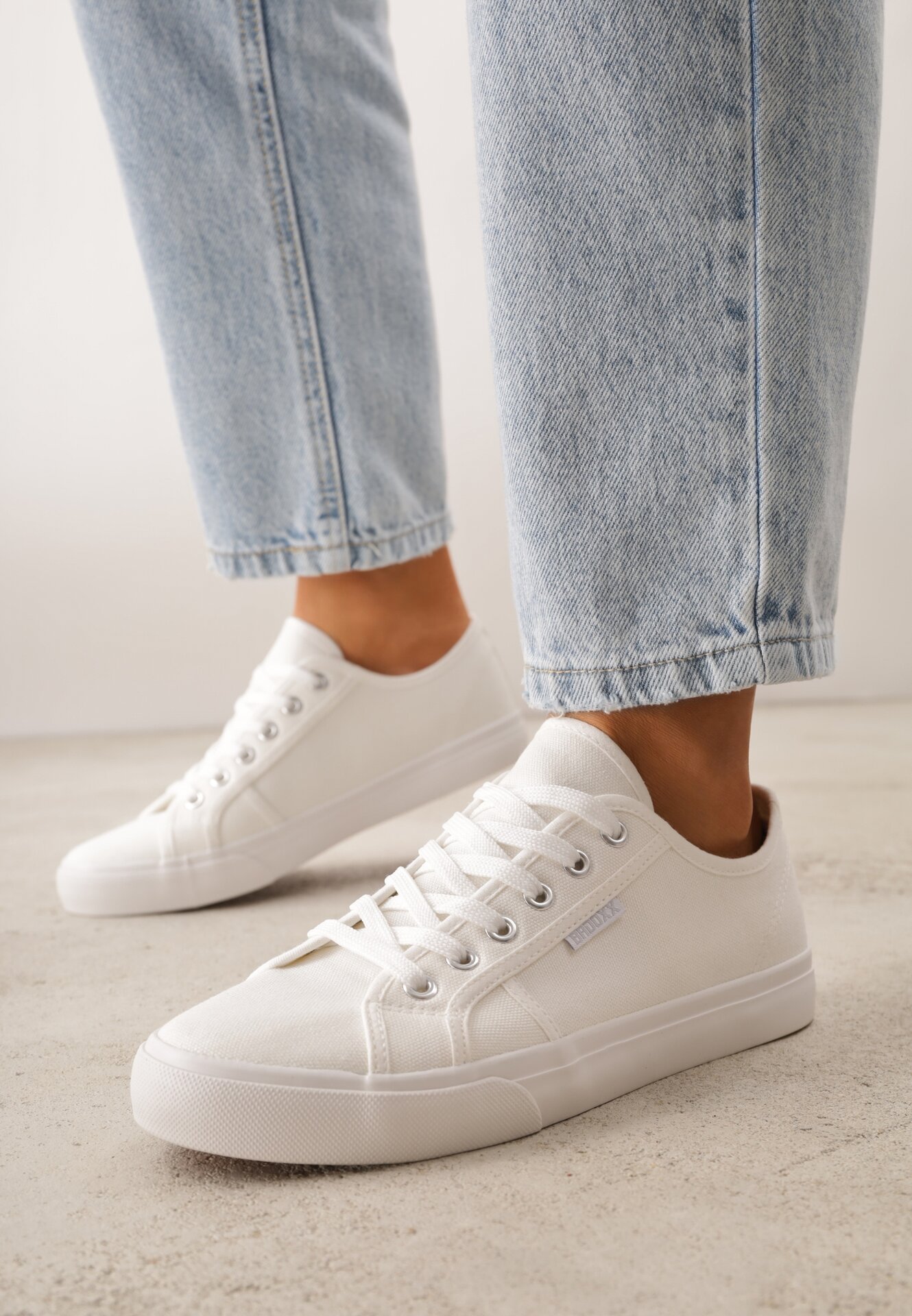 Teniși Albi Clasici în Stil Minimalist Aroadella