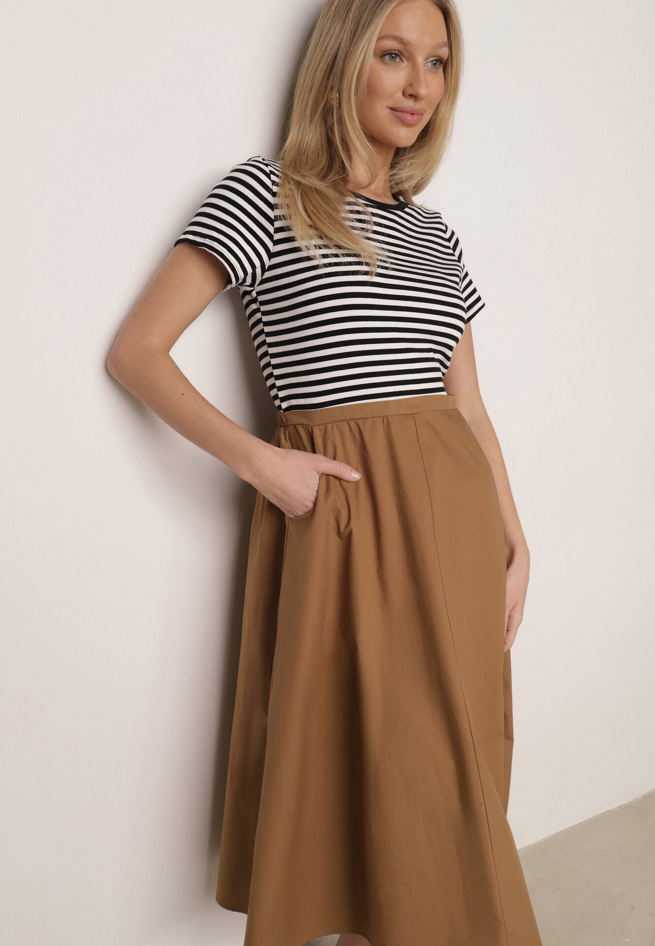 Rochie Cloș Negru-Bej din Bumbac cu Partea superioară în Dungi Aethephaia