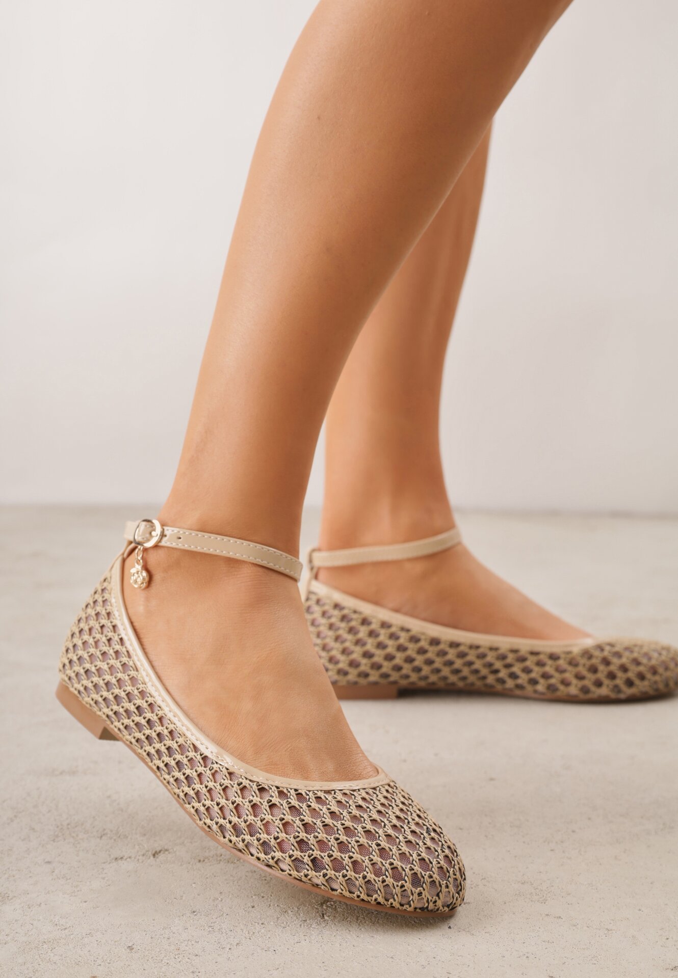 Balerini Bej închis