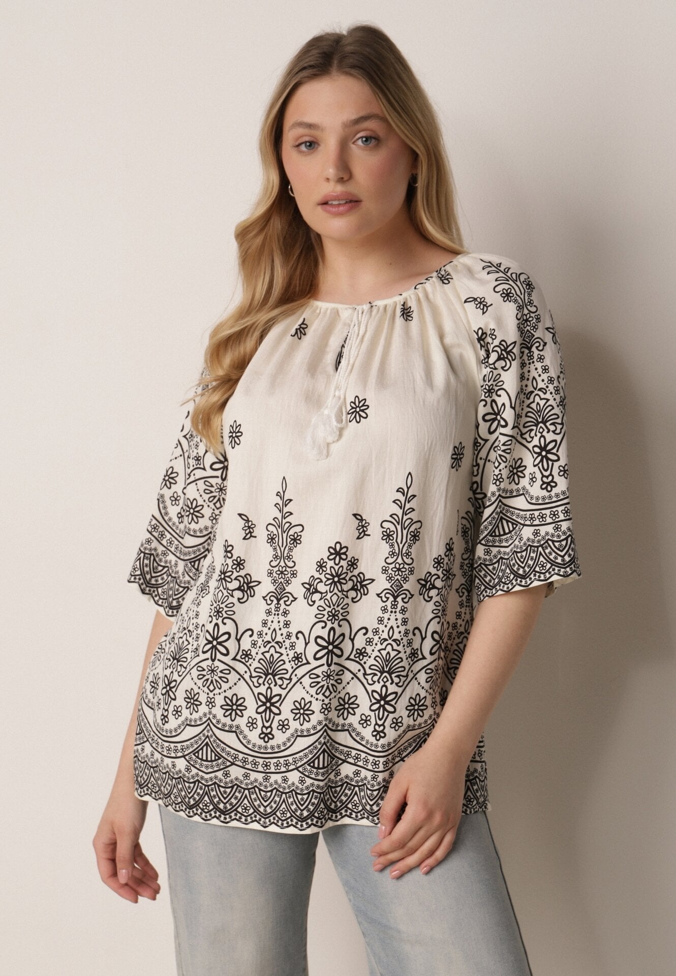 Bluză Albă cu negru