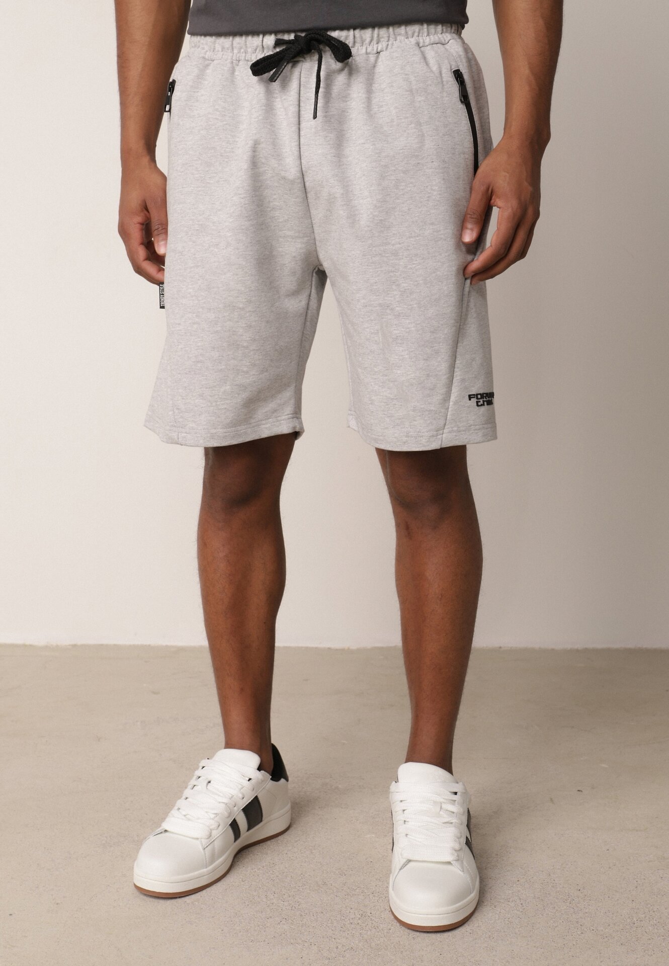 Pantaloni scurți Gri