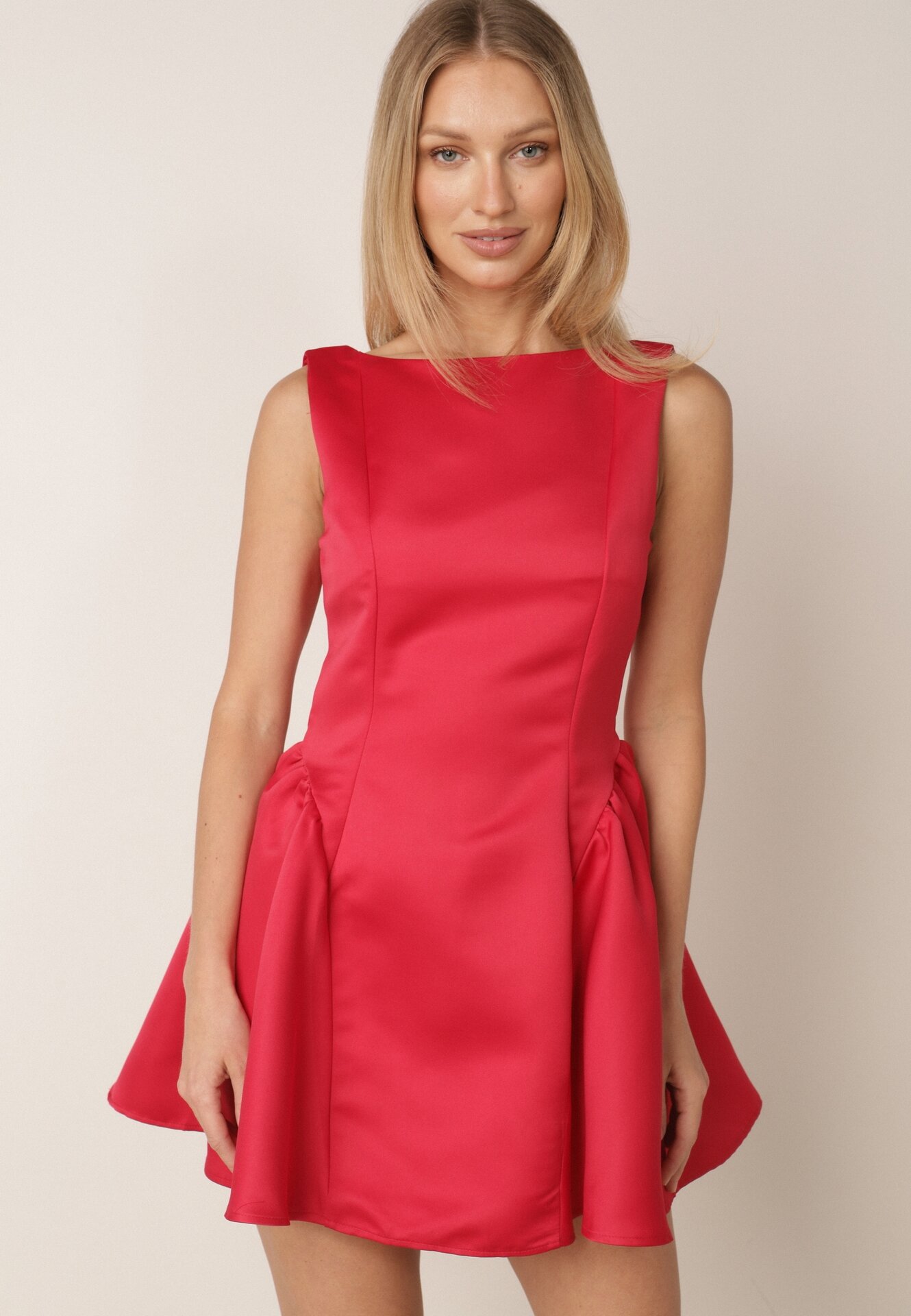 Rochie elegantă cu croială evazată, fără mâneci Eupene Roșie