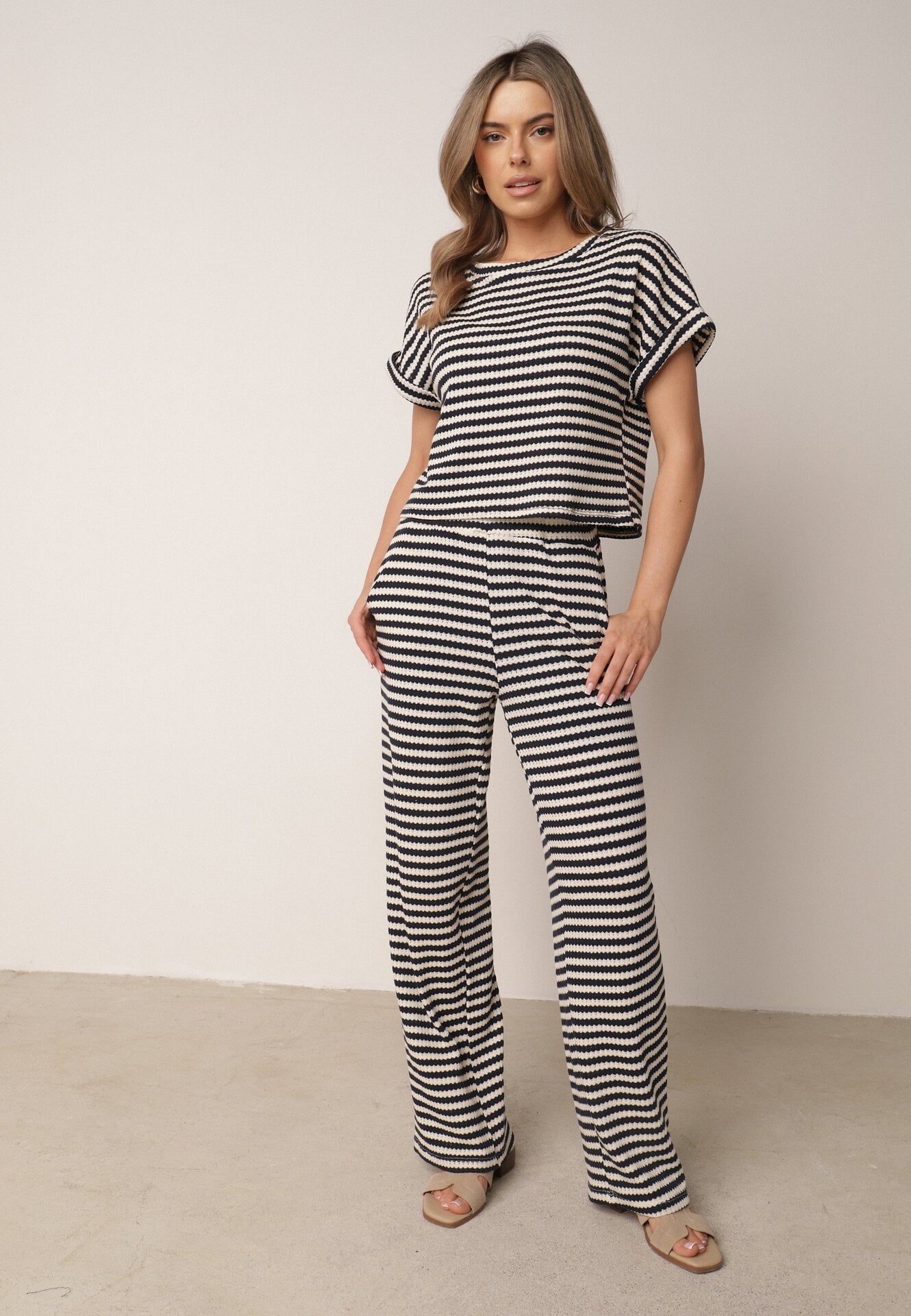 Compleu Bej cu bleumarin