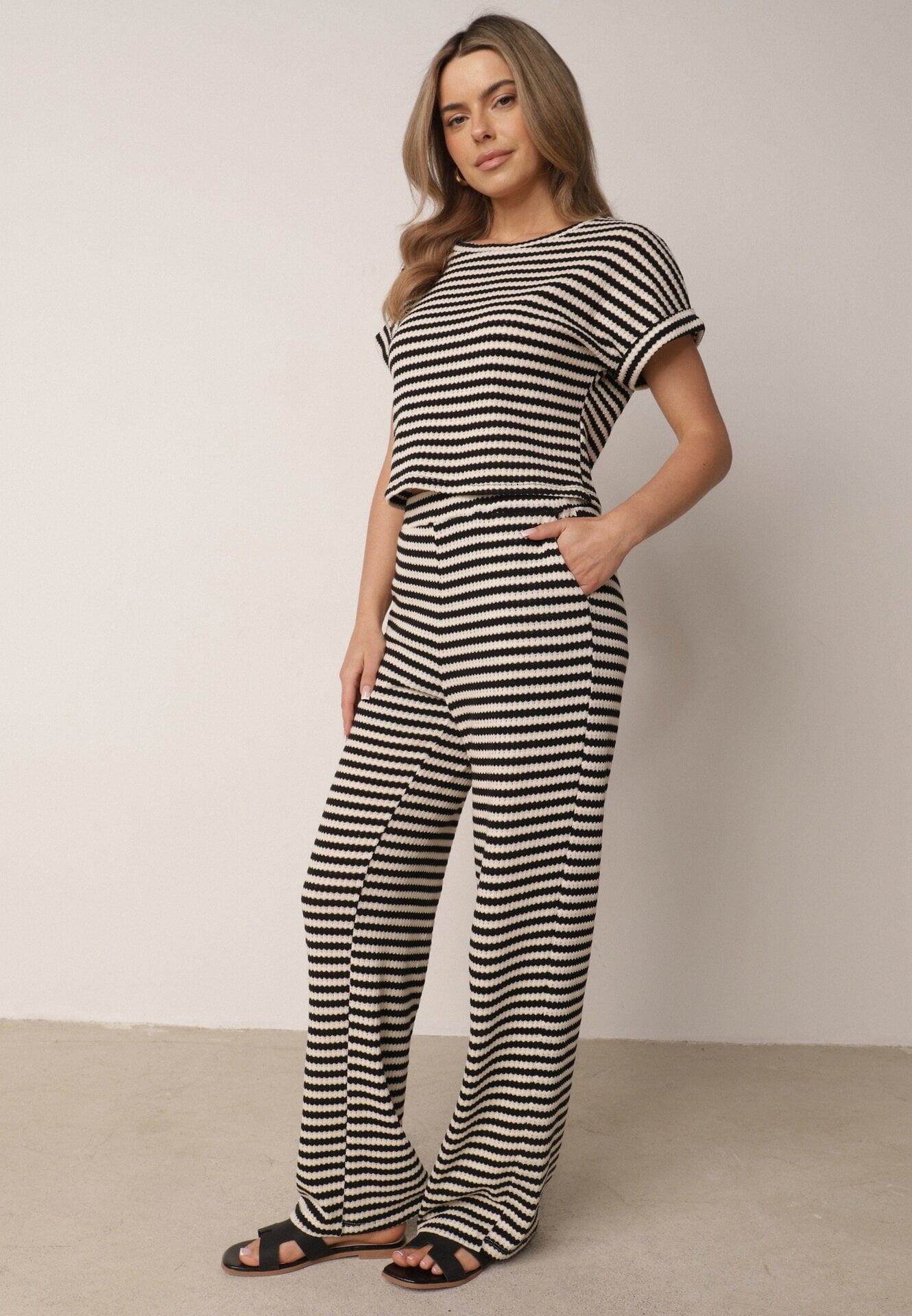 Compleu Bej cu negru