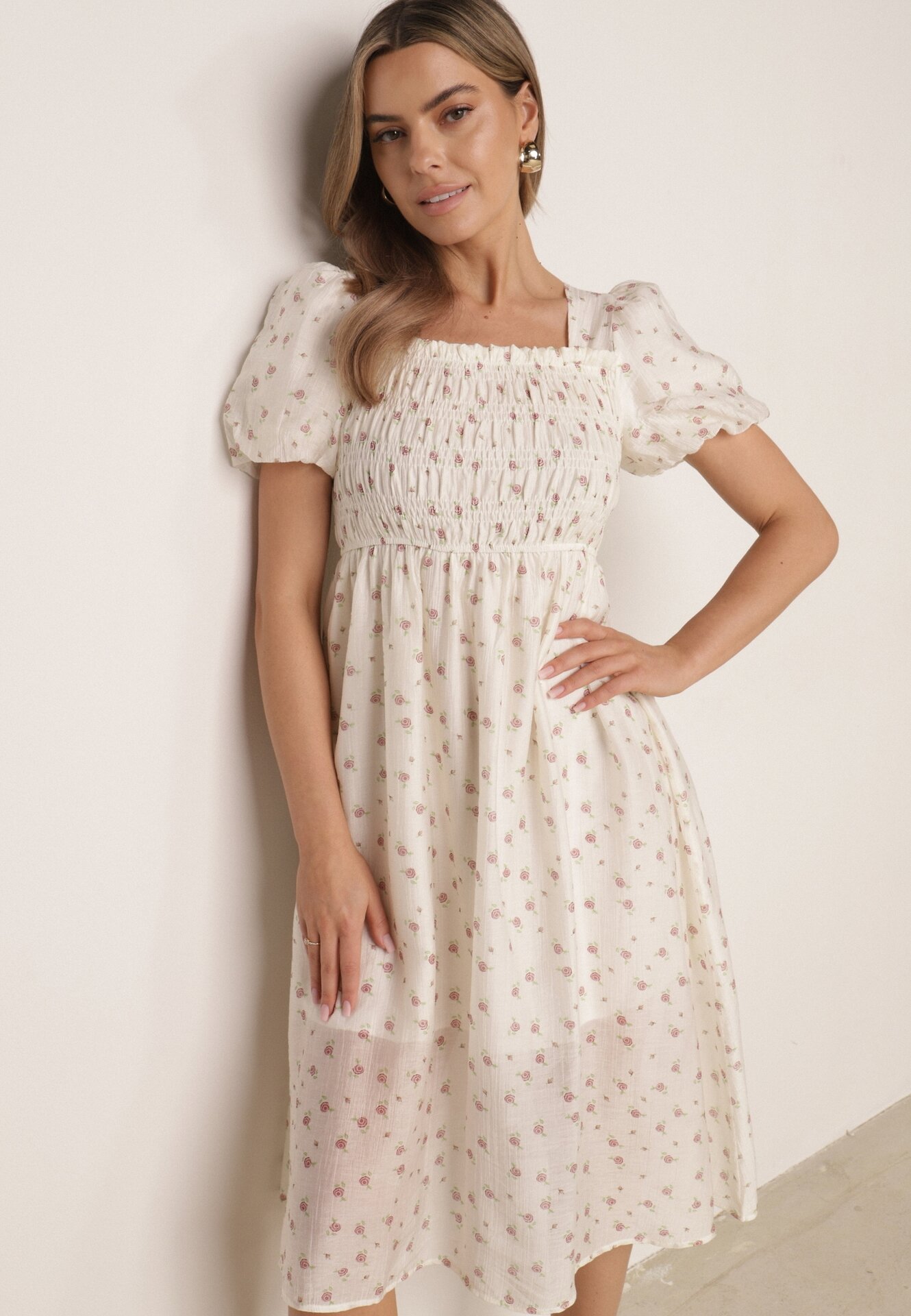 Rochie cu flori din Tencel, evazată, cu mâneci bufante Viviare Bej deschis