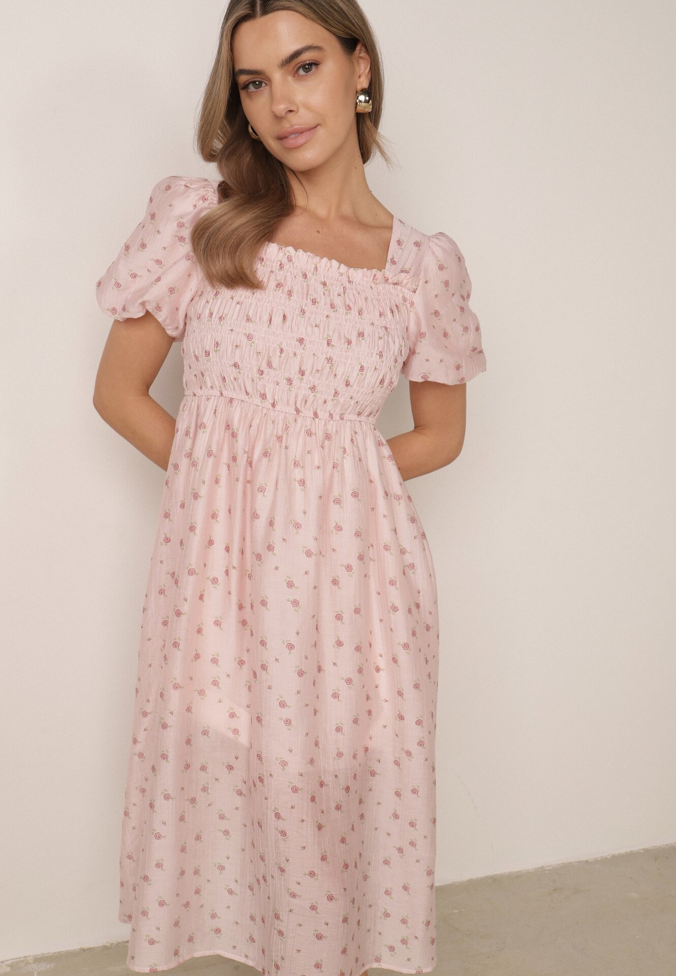 Rochie cu flori din Tencel, evazată, cu mâneci bufante Viviare Roz