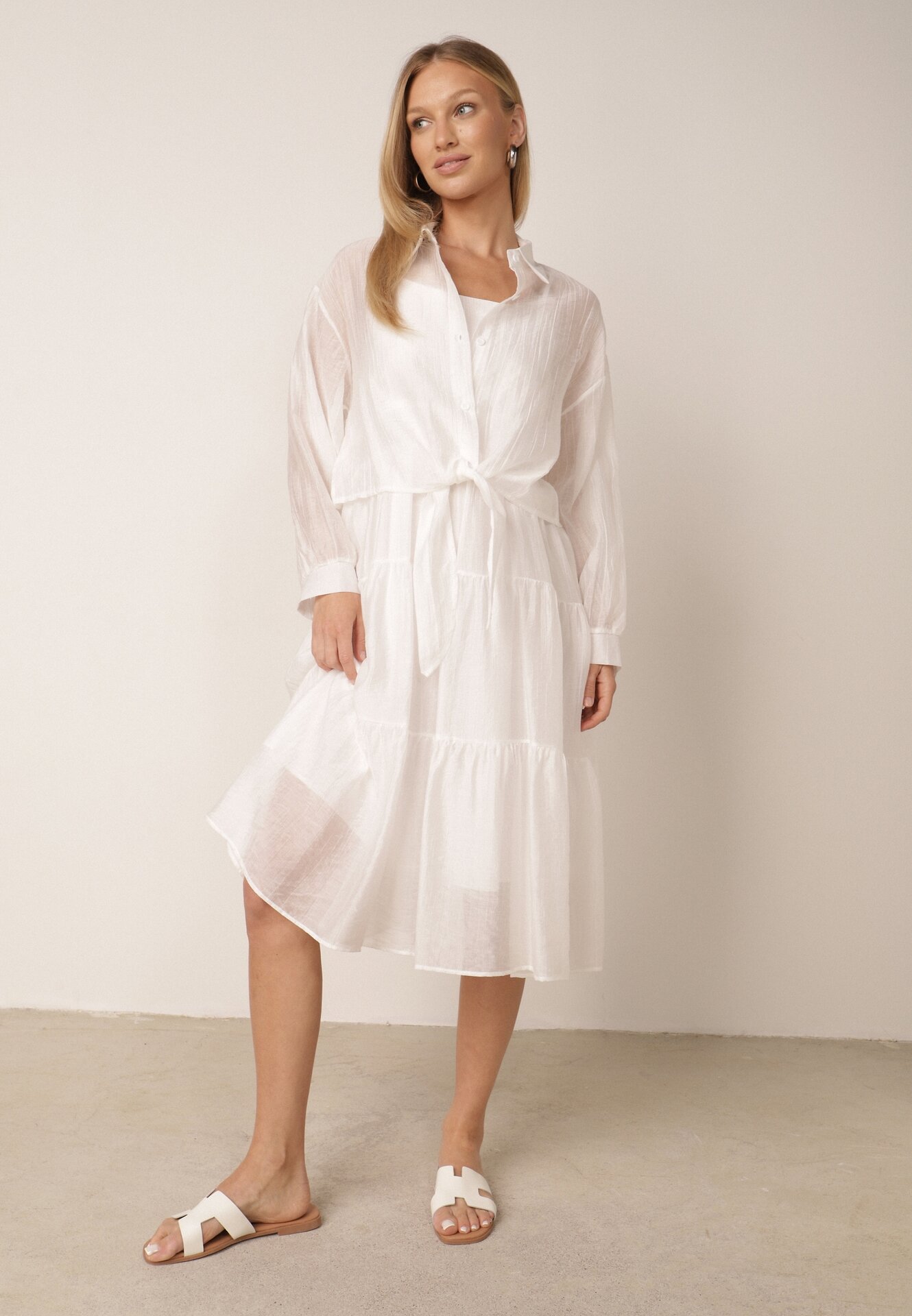 Set de vară din Tencel cu rochie pe bretele și cămașă transparentă Thassa Alb