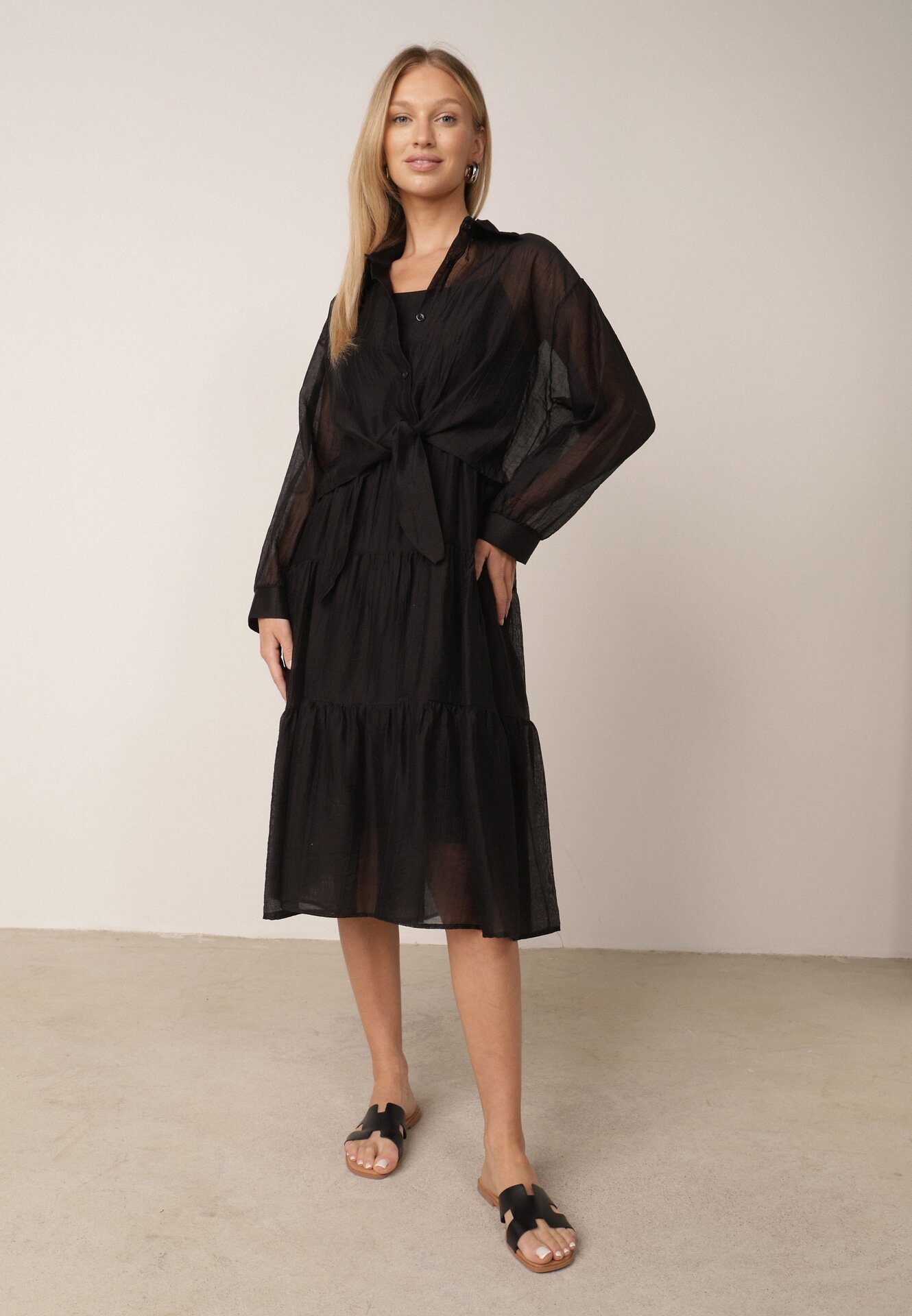Set de vară din Tencel cu rochie pe bretele și cămașă transparentă Thassa Negru