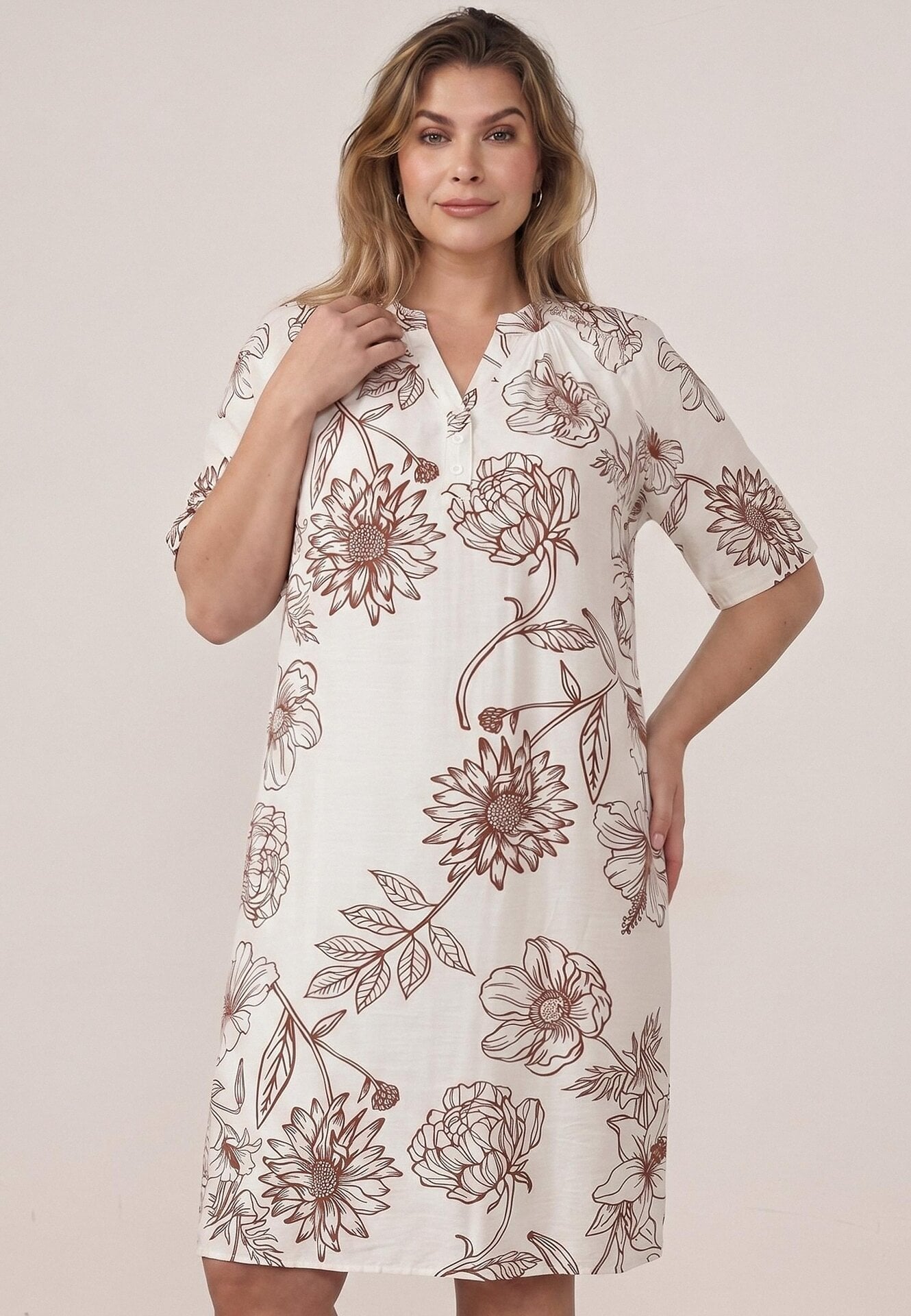 Rochie din viscoză cu croială boxy și imprimeu floral Reninca Albă cu maro