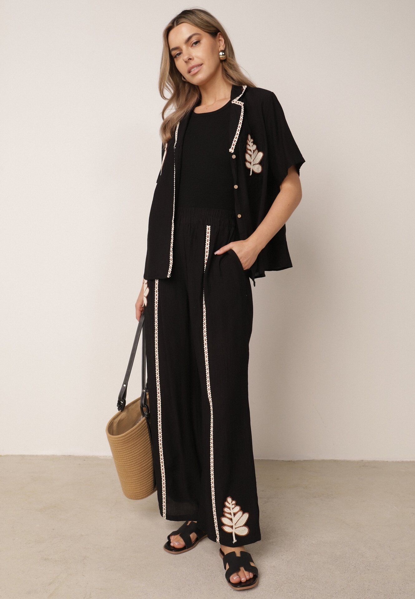Set de vară din viscoză, cămașă și pantaloni cu aplicații croșetate Prisesa Negru