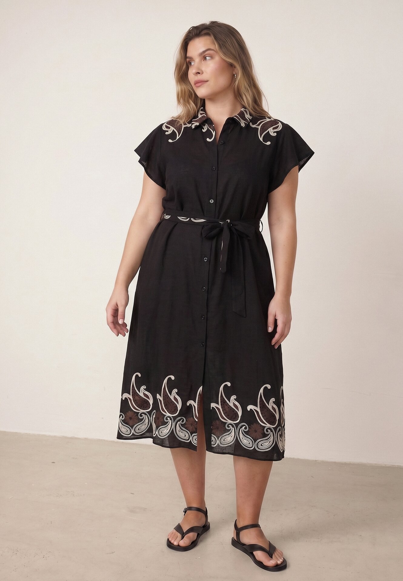 Rochie cămașă evazată din vâscoză cu broderie și curea tip cravată Adellis Neagră