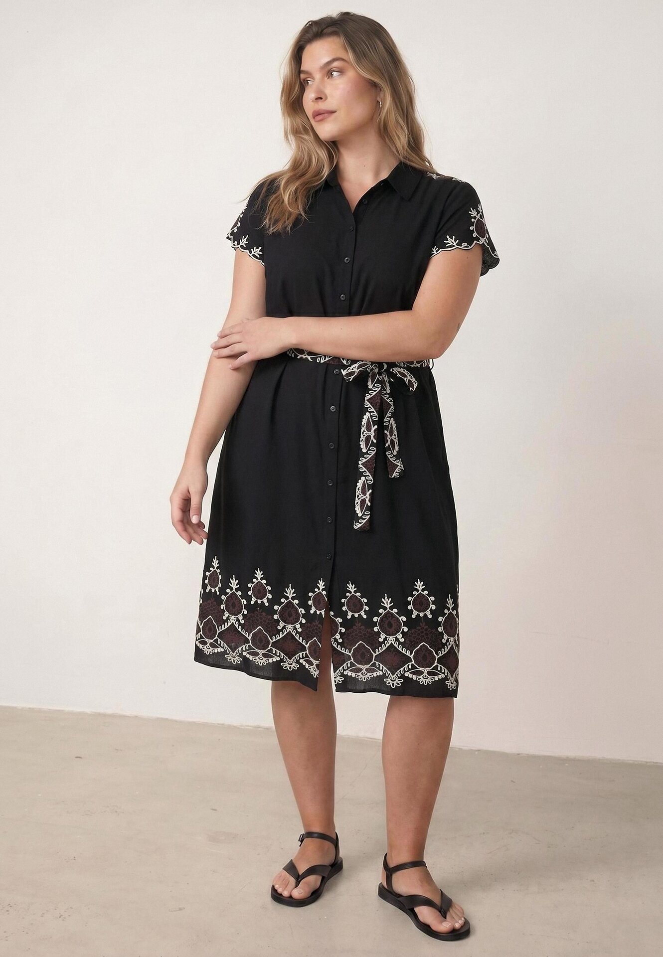 Rochie-cămașă din viscoză, decorată cu broderie și curea tip cravată Telonesa Neagră