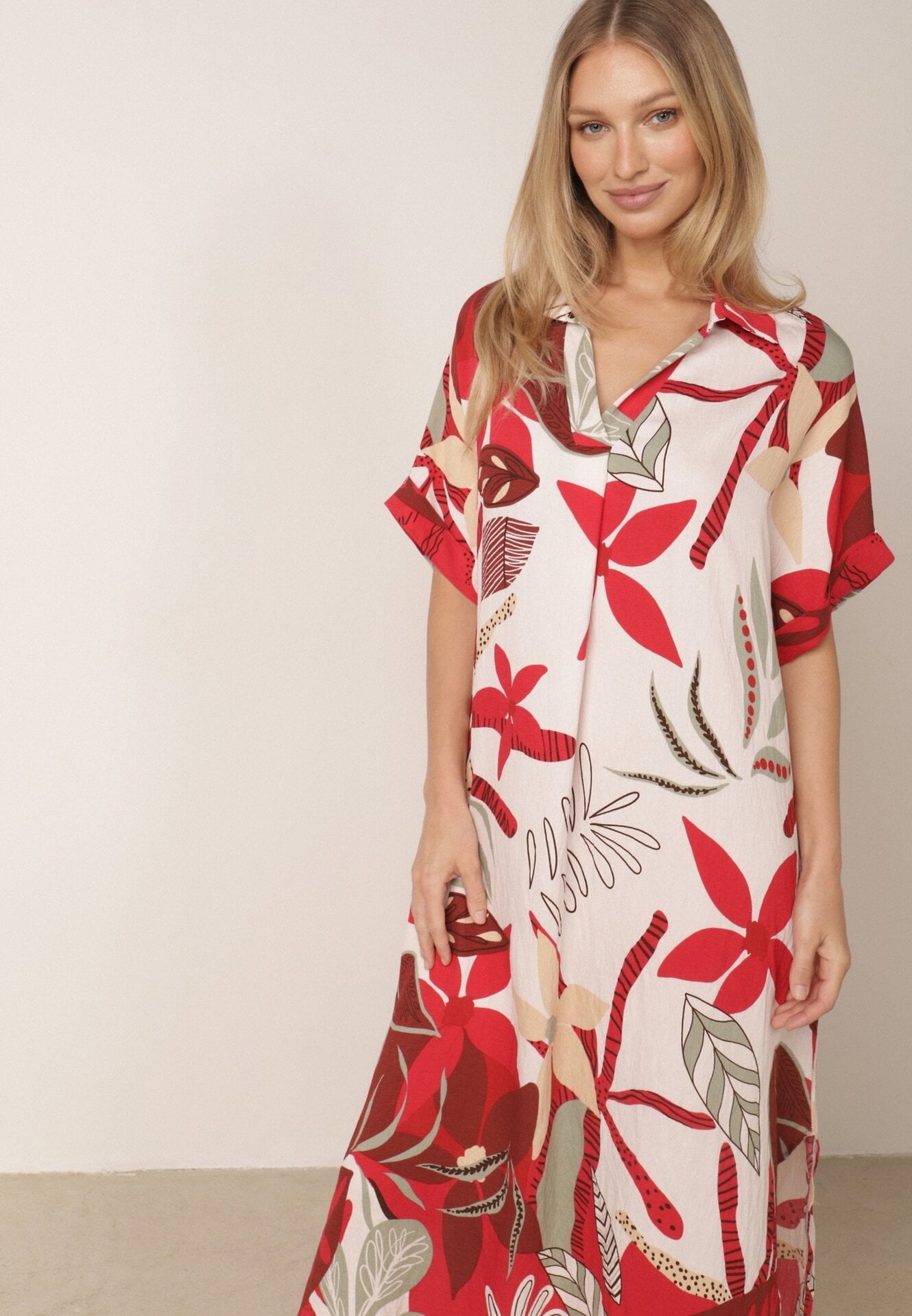 Rochie din viscoză cu croială boxy și model vegetal Peredeia Roșie