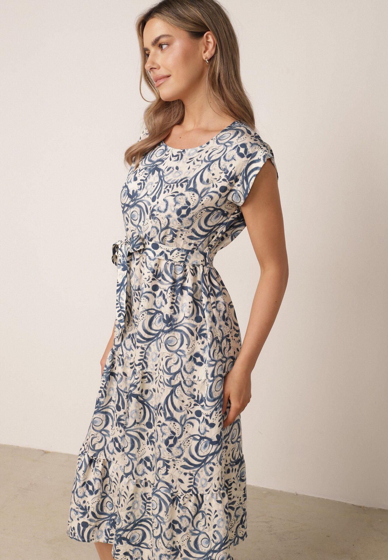 Rochie boxy din viscoză cu curea și model geometric Katanie Albastră