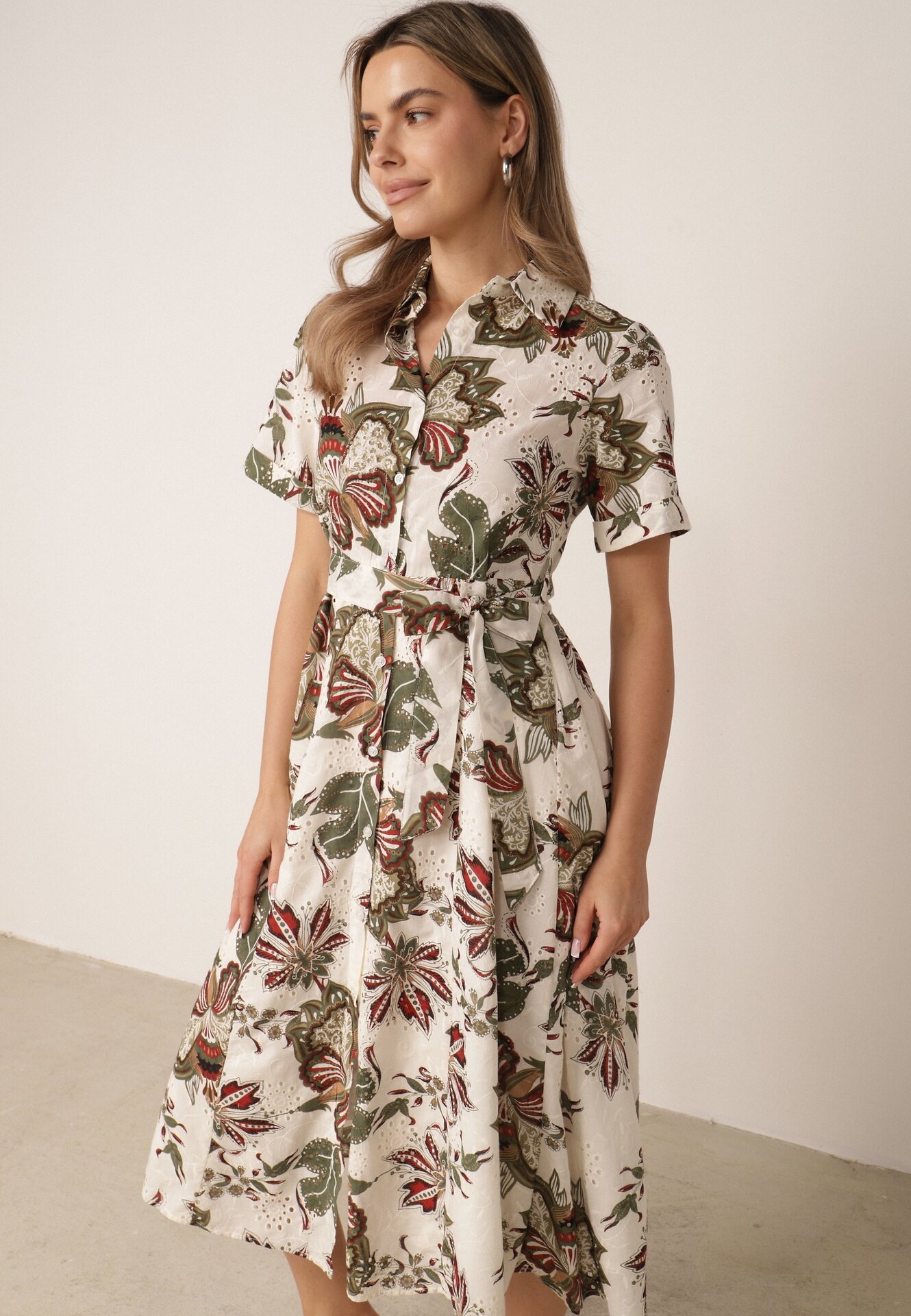 Rochie-cămașă din țesătură de bumbac cu broderie cu model floral Karicea Verde