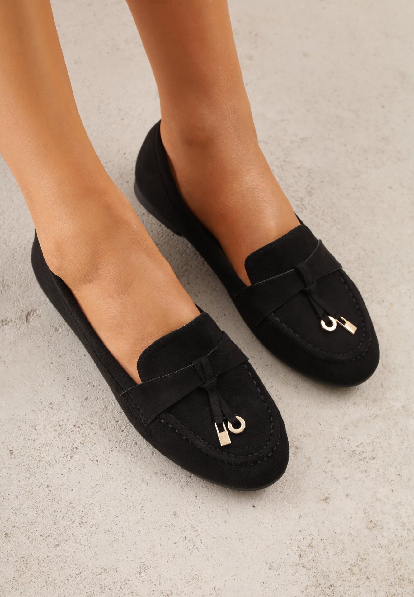 Mocasini cu ornamente metalice Cillora Negri