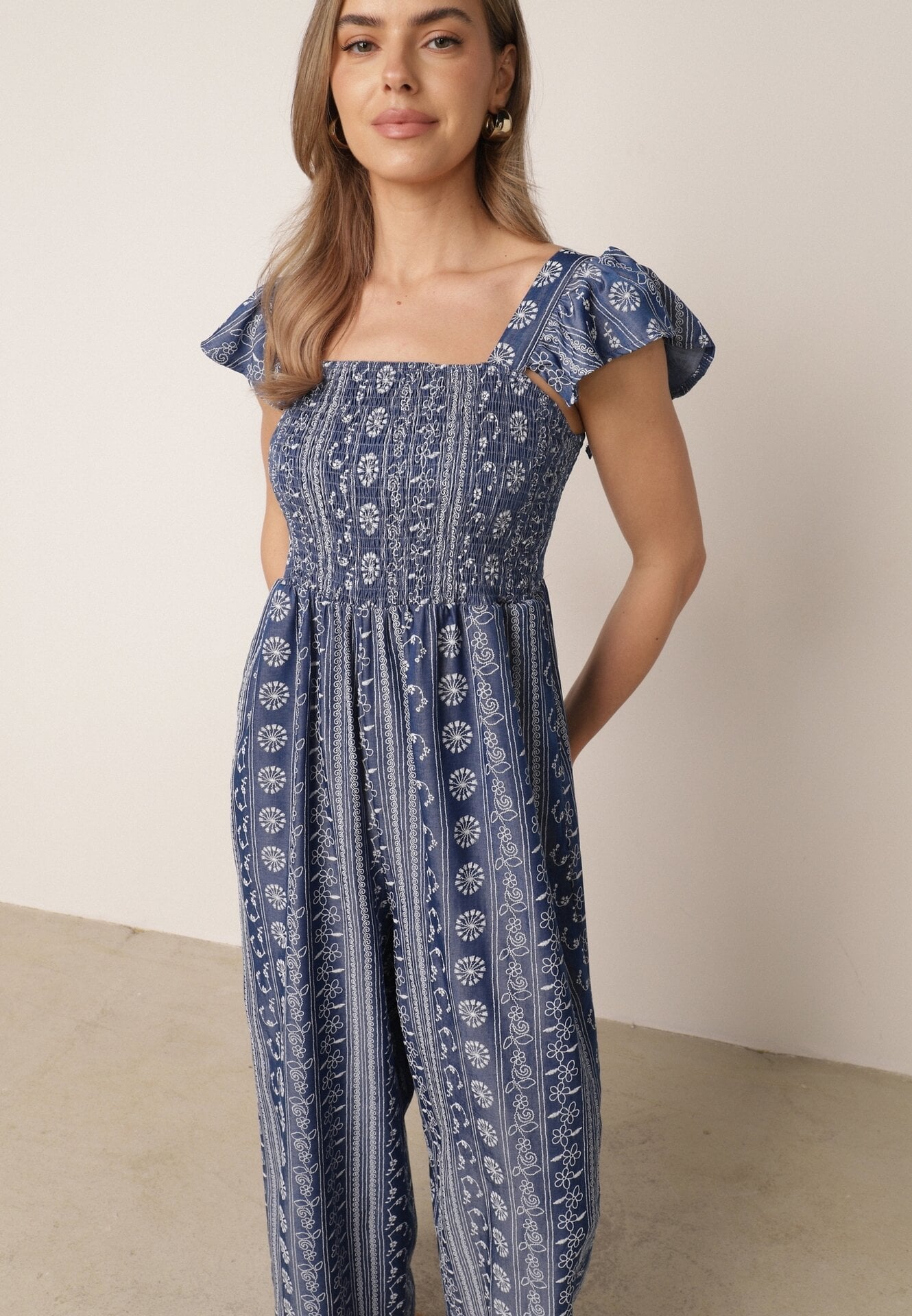 Salopetă de vară Casual din vâscoză cu broderie etno și volănașe Paninna Albastră