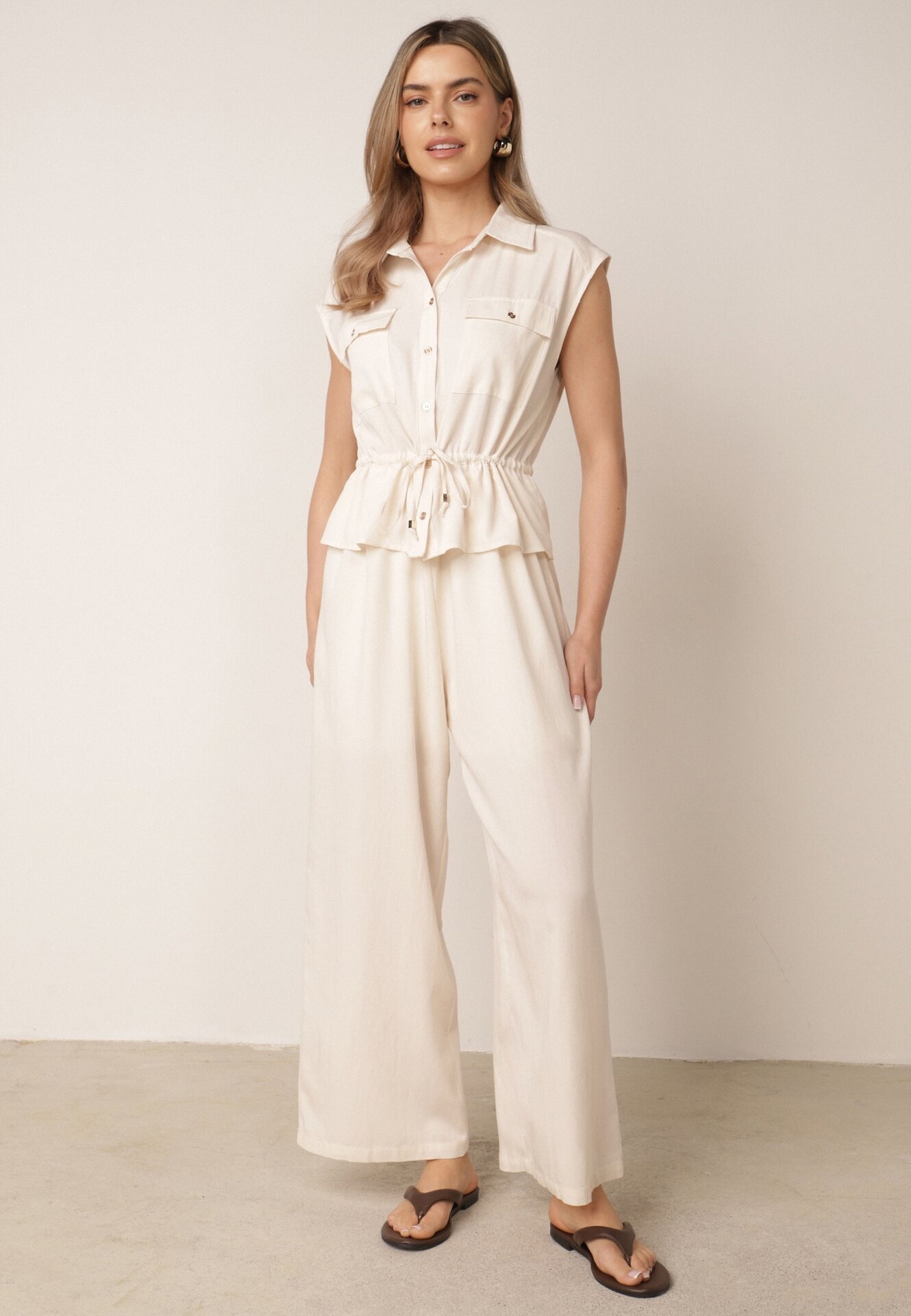 Salopetă casual de vară din bumbac și viscoză cu peplum Chlorase Bej