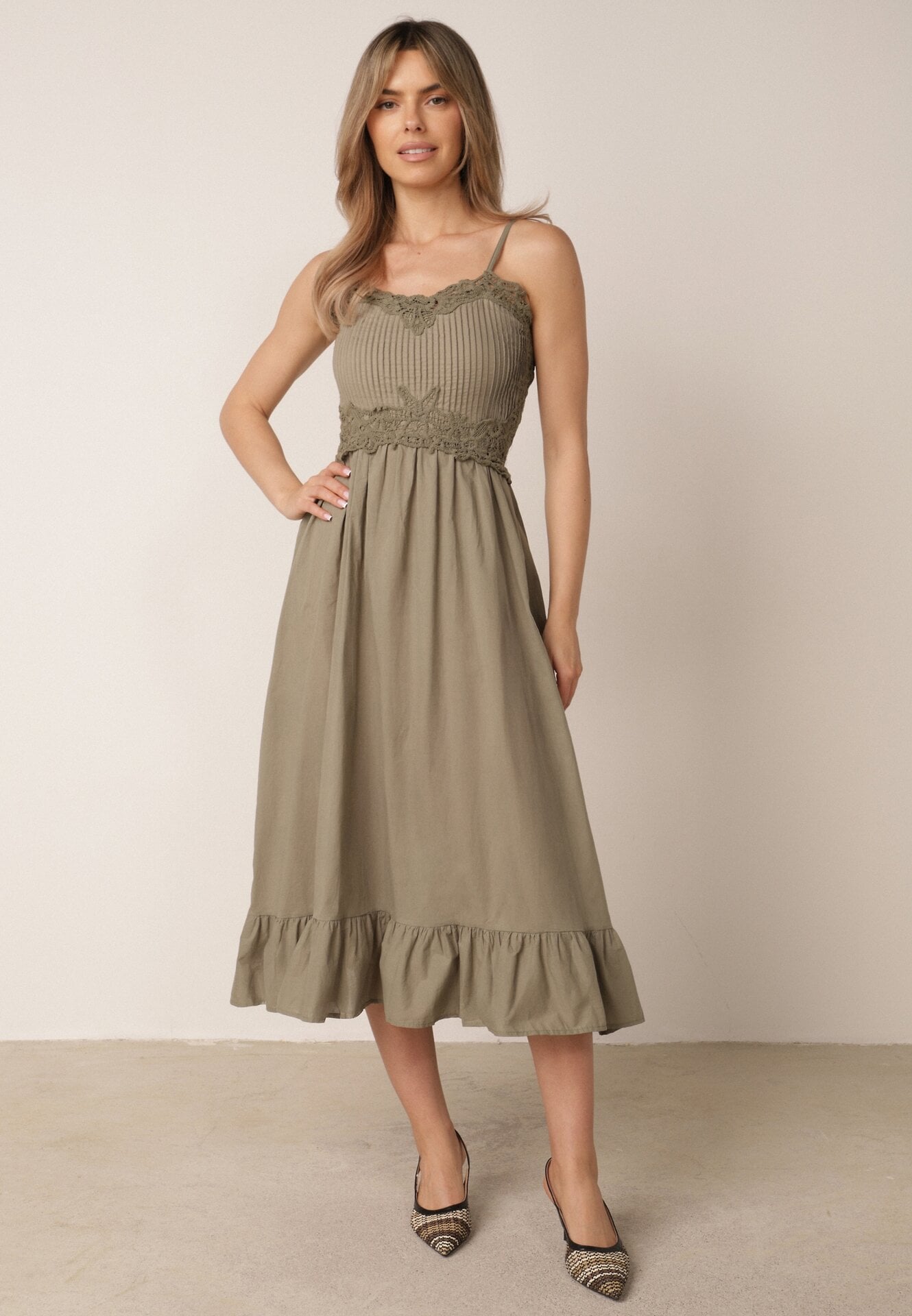 Rochie de vară din bumbac pe bretele, decorată cu broderie din dantelă Egotea Bej închis
